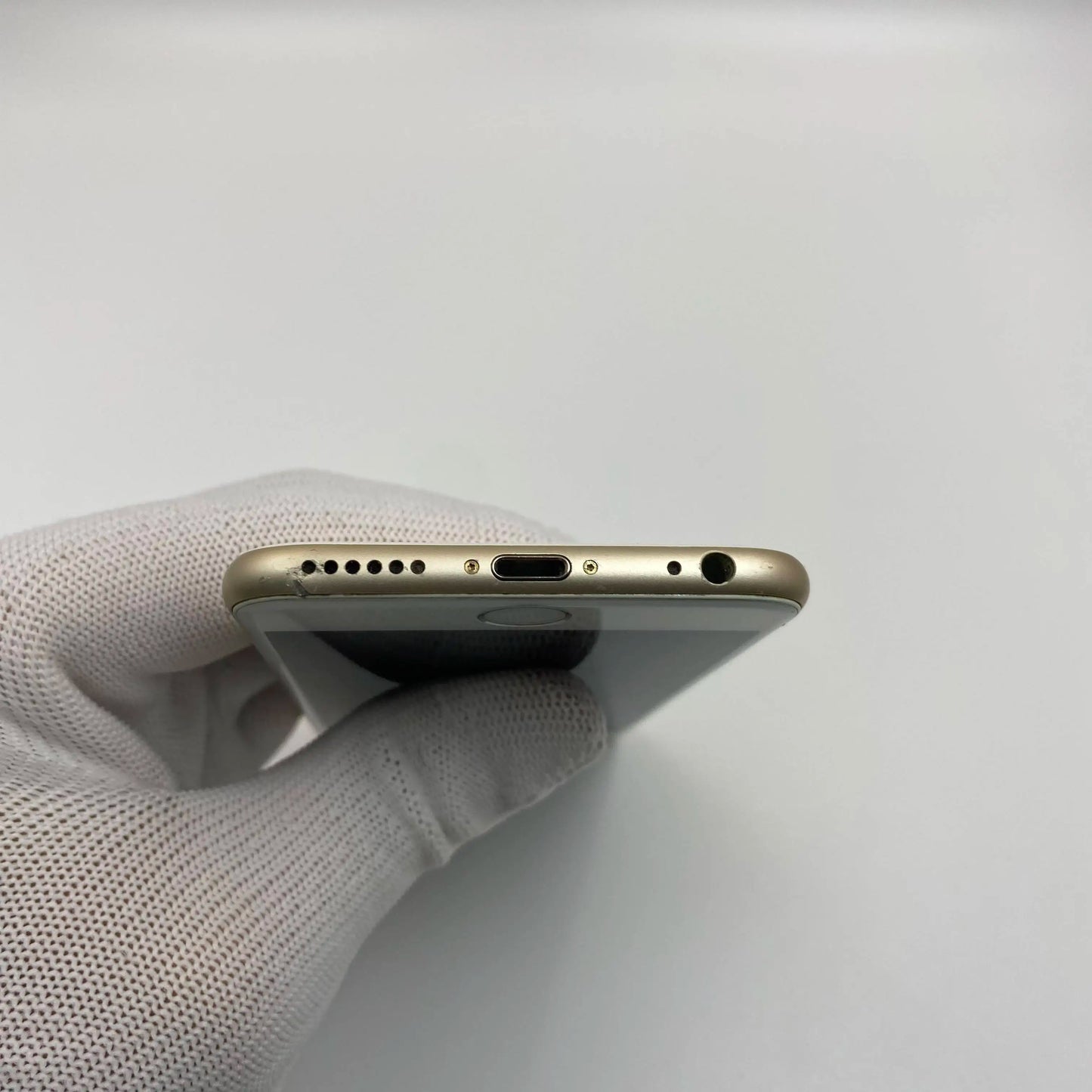 Unlocked Original Apple iPhone 6S 16/64/128 GB ROM 2GB RAM IOS A9 Bionic Dual-core 4.7'' Single 12MP 4G Used Cell Phone