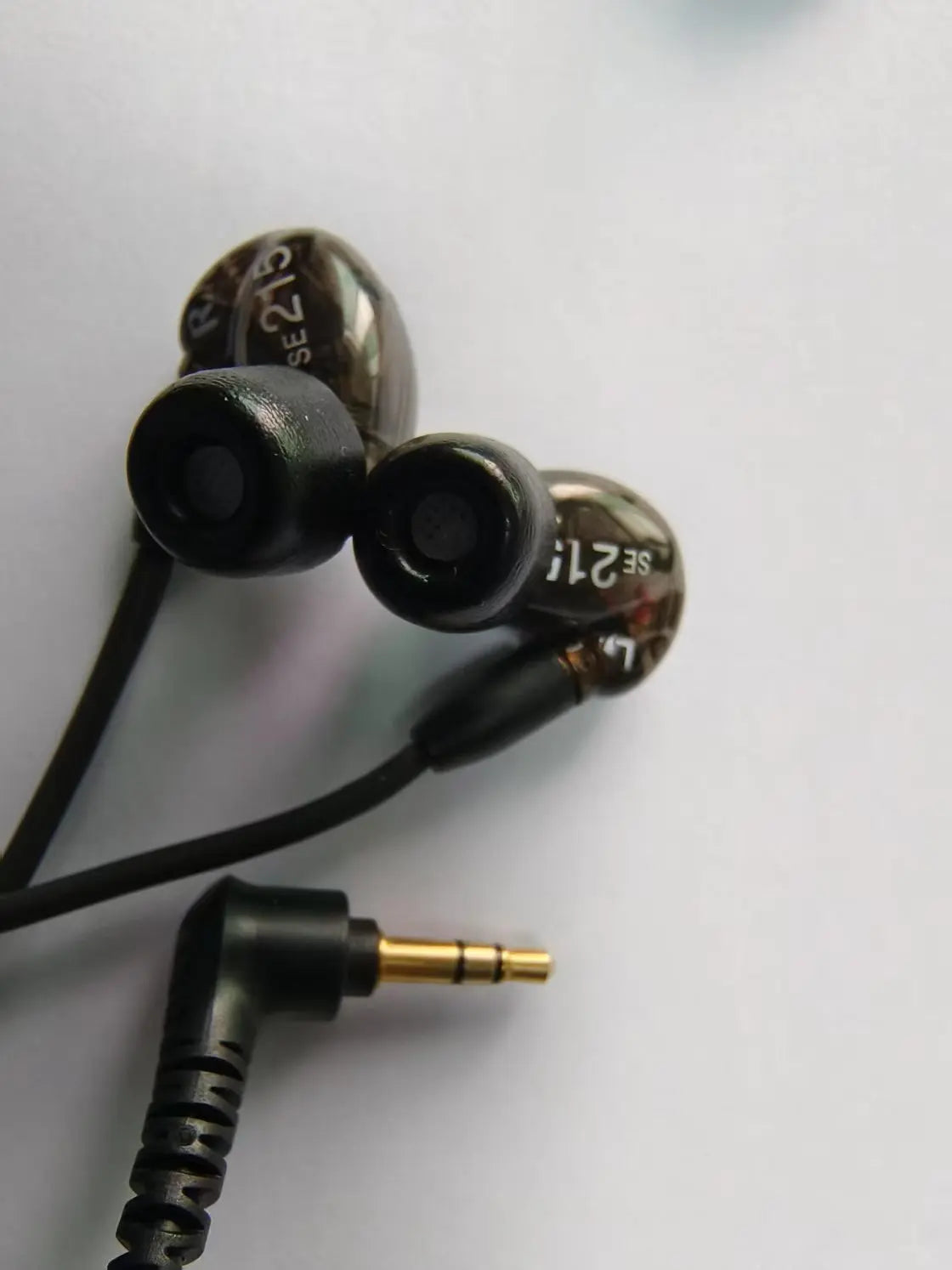 Brand headphone SE215 Earphons Hi-fi Stereo Noise Canceling 3.5MM se215 In ear Earphones Detchabl wire headset with Box VS SE535 - Universal Market