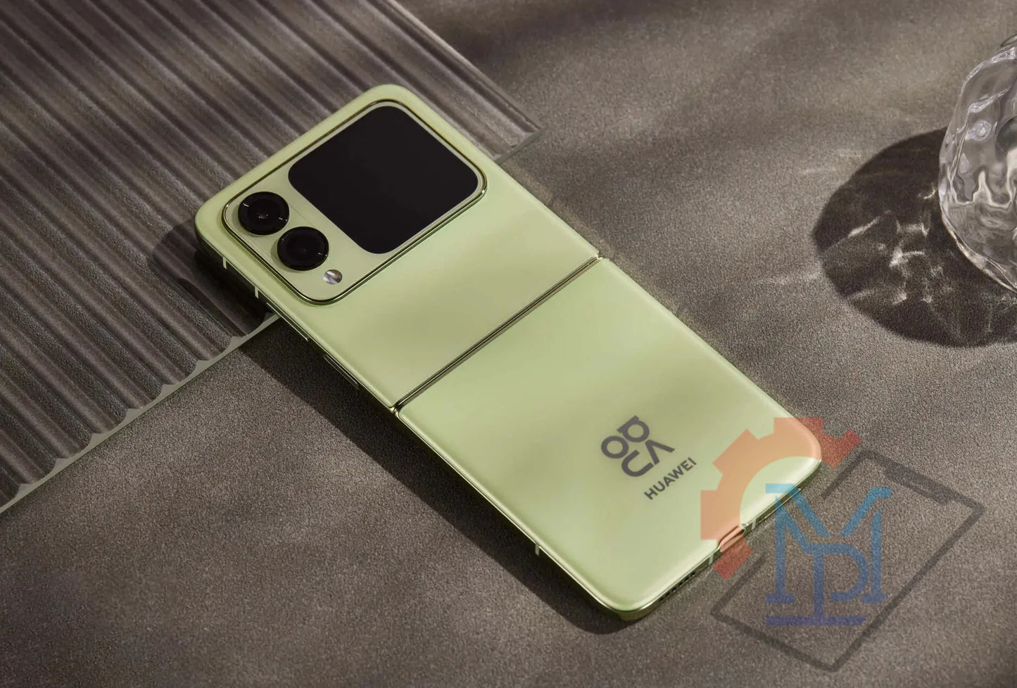 Original Huawei Nova Flip Foldable Phone 6.94 Inches 120Hz Display HarmonyOS 4.2 Camera 50MP 66W Wired NFC Smartphone