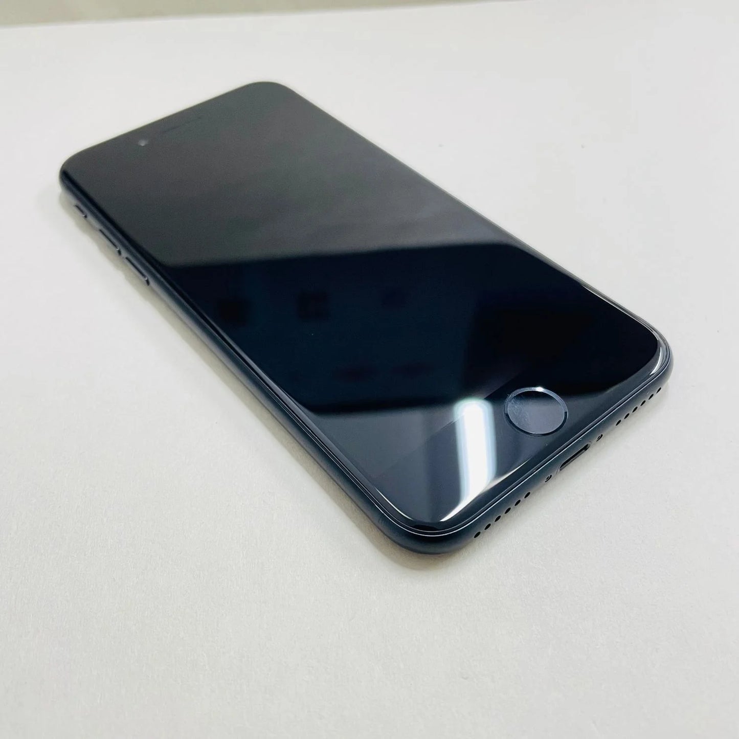 Original Used Apple iPhone SE3 Unlocked 5G Mobile Phone Face ID 4.7" 64/128/256GB ROM 12MP IOS NFC Camera Hexa-core  Smartphones - Universal Market