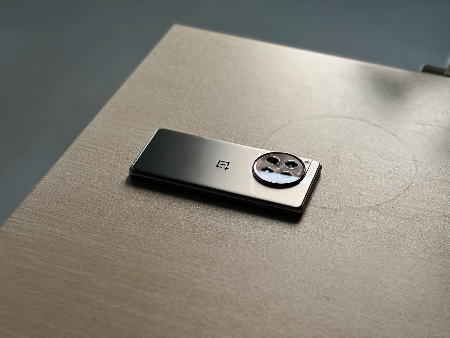 Oneplus ACE 3 5G Global Rom Snapdragon 8 Gen 2 6.78'' 1.5K 120Hz AMOLED Display Screen 5500mAh Battery 100W SUPERVOOC Charge