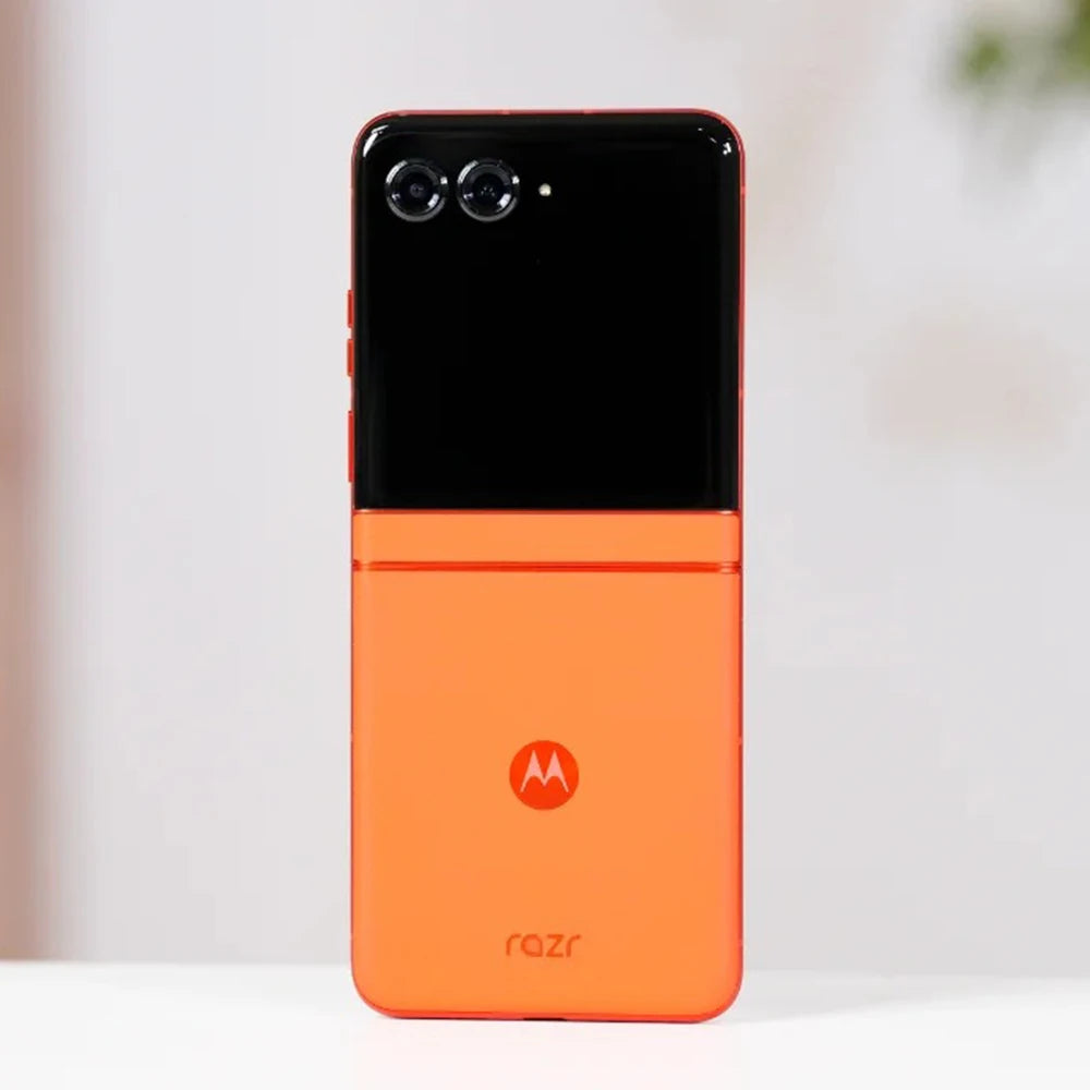 Motorola Moto razr 50 Folded Screen Phone Main 6.9 inch FHD+ pOLED Secondary screen 3.6 inch Dimensity 7300X 50MP