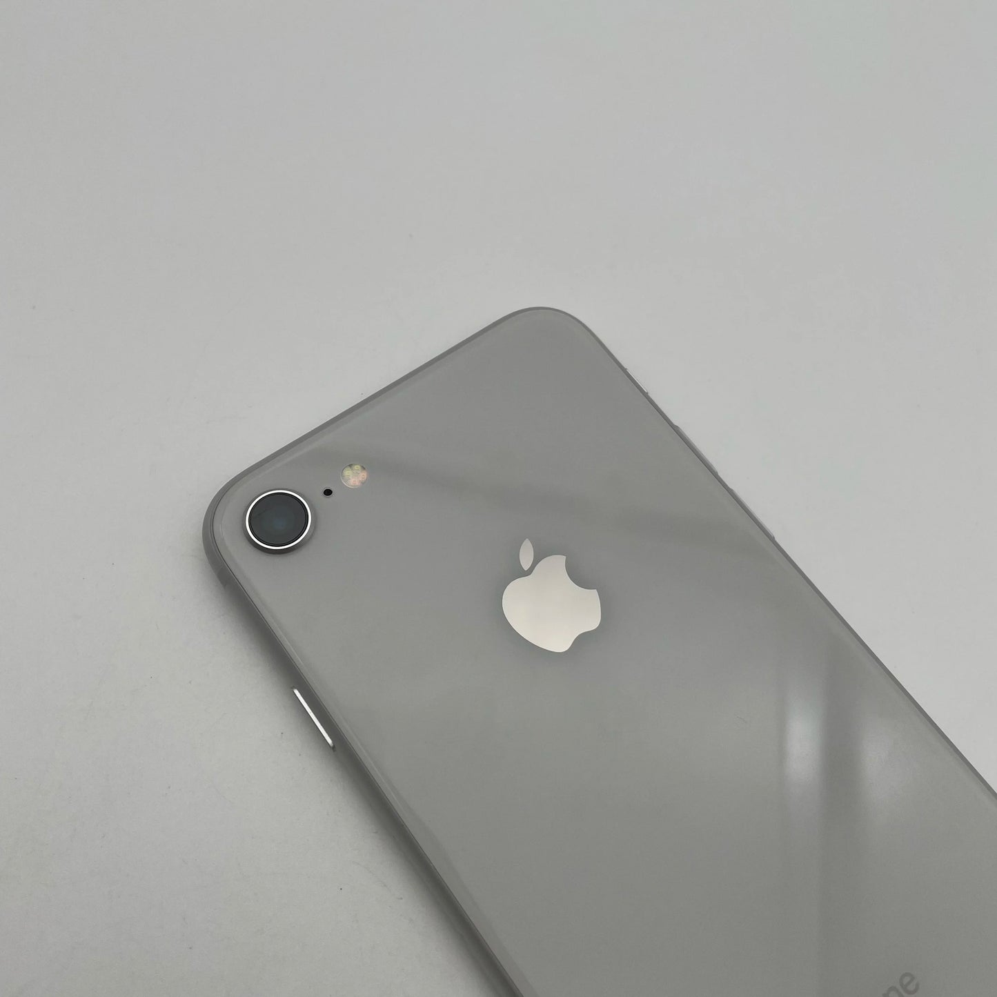 Apple iPhone 8 2GB RAM 64/256GB ROM Original Unlocked 4.7" Retina IPS LCD NFC 4G CellPhone Fast Shipping