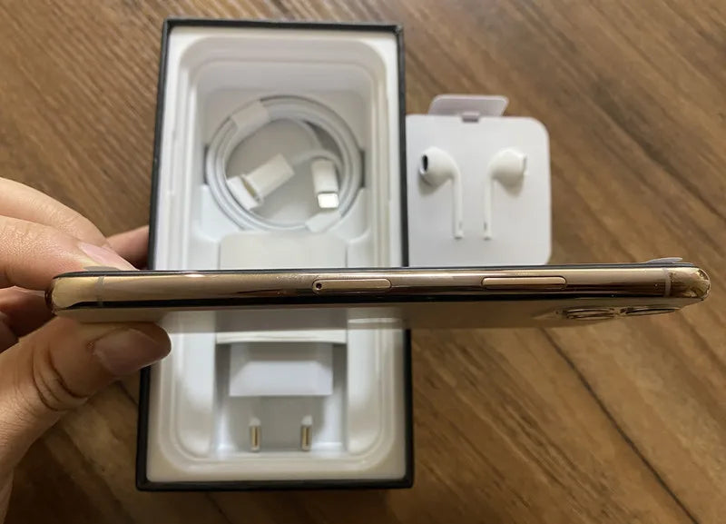Original  Apple iPhone XS 64GB 256GB ROM 5.8" Factory Unlocked Genuine 5.8 inches IOS Face ID NFC Nano-SIM eSIM - Universal Market