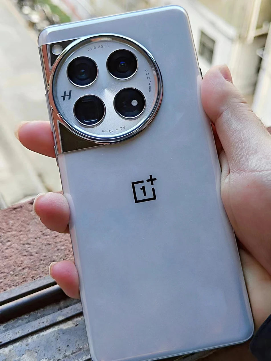 2023 New Original OnePlus 12 Global Rom Snapdragon 8 Gen 3 6.82 Inch AMOLED Display Screen 50MP 5400mAh Battery 100W SuperVooc